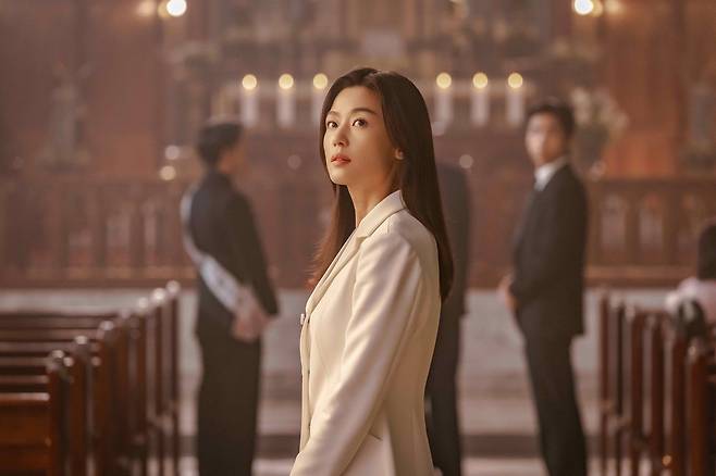 디즈니 드라마 ‘북극성’ 의 한 장면