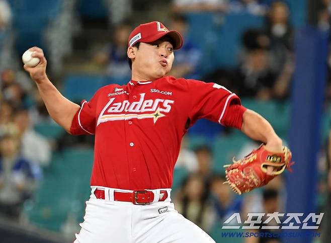 11일 대구 라이온즈파크에서 열린 삼성 라이온즈와 SSG 랜더스의 경기. SSG 조병현이 역투하고 있다. 대구=박재만 기자 pjm@sportschosun.com/2025.09.11/