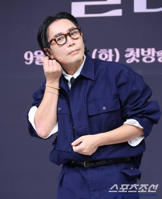 SBS 예능 '우리들의 발라드' 제작발표회가 23일 오전 서울 목동 SBS 사옥에서 열렸다. 정정형이 포즈 취하고 있다. 정재근 기자 cjg@sportschosun.com/2025.9.23/