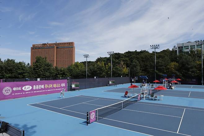 제69회 장호 홍종문배 주니어테니스대회가 열리고 있는 장충 장호테니스장