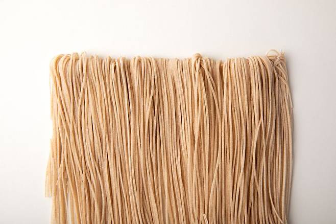 “면 좋아하세요? 혈당은 어쩌려고”... 저속노화시대