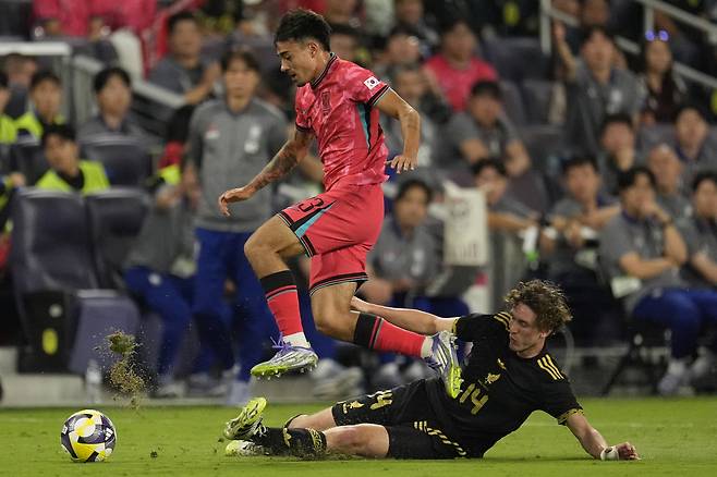 카스트로프는 태극마크를 달고 멕시코전에 선발출전했다. [AP=연합뉴스]