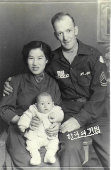 ▲ 이월선 씨와 얼 루이스 소런슨 씨, 그리고 둘 사이에서 태어난 첫째인 루이스 씨. 현재는 셋 모두 별세해 가족 중 낸시 씨 혼자 생존해 있다.  낸시 고넨 씨 제공