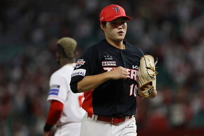 ▲ 23일 인천 SSG랜더스필드에서 열린 SSG랜더스와의 경기에서 선발투수로 나선 김태형 [KIA타이거즈]&nbsp;