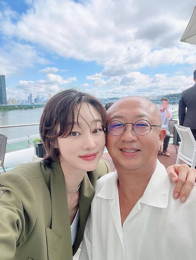 배우 최여진이 남편 김재욱과 함께 코미디언 김병만의 결혼식에 다녀온 근황을 전했다. /사진=최여진 인스타그램