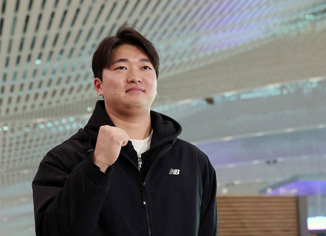 고우석의 메이저리그 데뷔가 무산될 위기에 놓였다. 사진은 지난해 2월 미국으로 떠나는 고우석의 모습. /사진=뉴스1