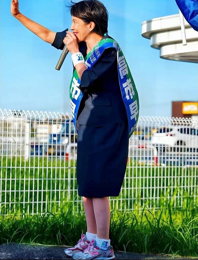 지난 2024년 10월 일본 중의원 총선거를 앞두고 유세하는 다카이치 사나에 전 경제안보상 [다카이치 사나에 페이스북 캡처]