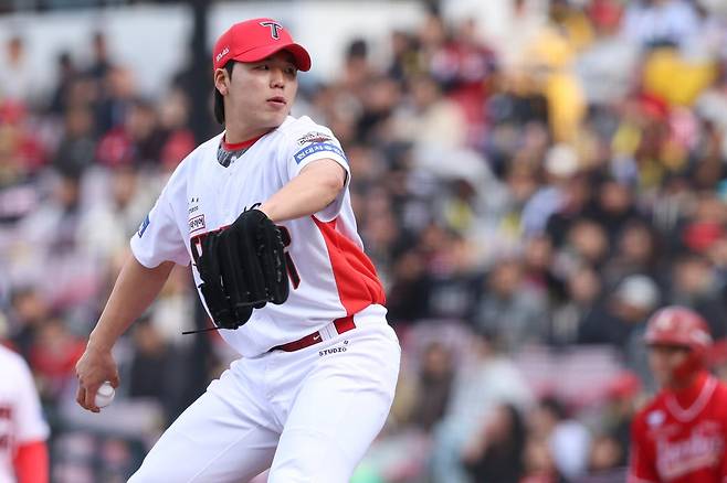 KIA 황동하는 23일 인천 SSG와 원정경기를 앞두고 1군에 합류했다. 그는 5월 불의의 교통사고를 당한 이후 갖은 노력 끝에 아름다운 마무리를 할 기회를 잡았다. 사진제공｜KIA 타이거즈