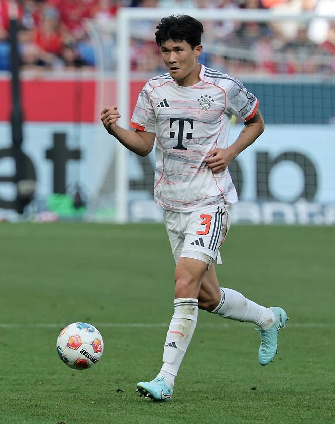 지난 20일 호펜하임과의 분데스리가 4라운드 경기에 선발로 나선 김민재. EPA연합뉴스