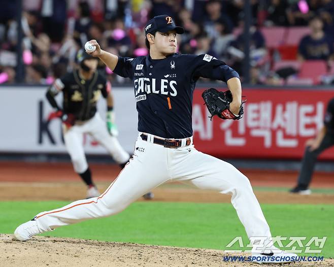 20일 수원 케이티위즈파크에서 열린 KT와 한화의 경기. 6회 마운드에 올라 투구하는 한화 문동주. 수원=송정헌 기자songs@sportschosun.com/2025.09.20/