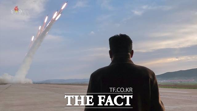 김정은 북한 국무위원장이 지난 21일 만수대의사당에서 진행된 최고인민회의 마지막 날 "단언하건대 우리에게는 '비핵화'라는 것은 절대로, 절대로 있을 수 없다"고 밝혀 ‘비핵화 시대의 종언’을 알렸다./조선중앙TV캡처.뉴시스