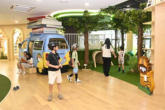 달성어린이숲도서관 1층 요정들의 숲 전경 [사진=달성군]