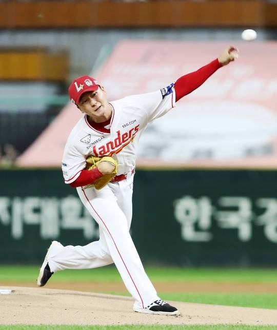 역투하는 SSG 김건우. 사진[연합뉴스]