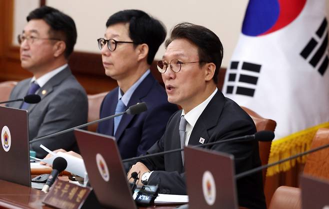김민석 국무총리가 23일 오전 서울 종로구 정부서울청사에서 열린 국무회의에서 모두발언을 하고 있다. /사진=뉴시스
