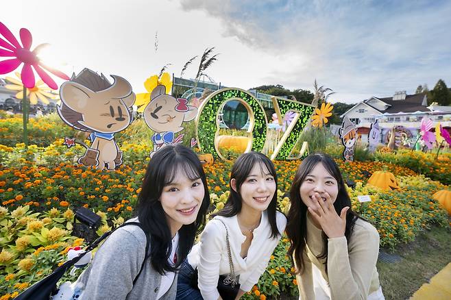 오즈의 마법사 컨셉트로 단장한 포시즌스 가든