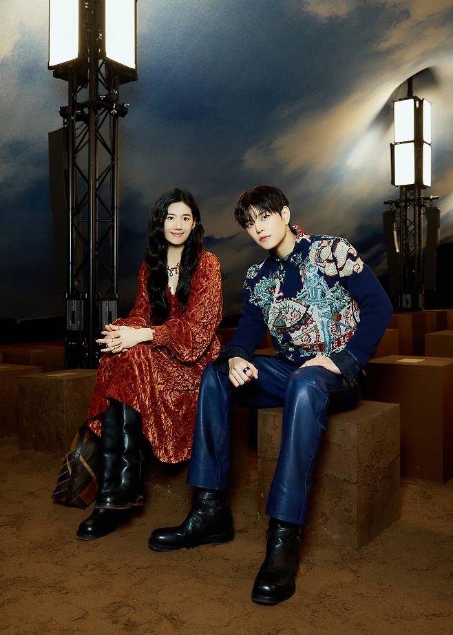 배우 정은채(왼쪽)와 스트레이키즈 승민. 버버리 제공