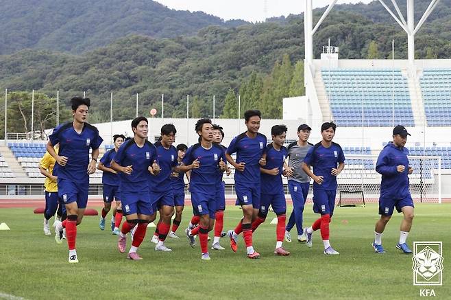 ▲ 한국 U-20 대표팀은 칠레에서 열리는 이번 월드컵에서 3회 연속 4강 진출에 도전한다. 한국은 2019년 대회에서 준우승을 달성해 역대 최고 성적을 냈고 직전 2023년 대회에서도 4위를 차지했다. B조에 속한 한국은 9월 28일 우크라이나, 10월 1일 파라과이, 10월 4일 파나마와 경기한다. ⓒ 대한축구협회