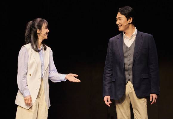 ▲ 이수경(왼쪽), 박성웅. 제공| 예술의전당