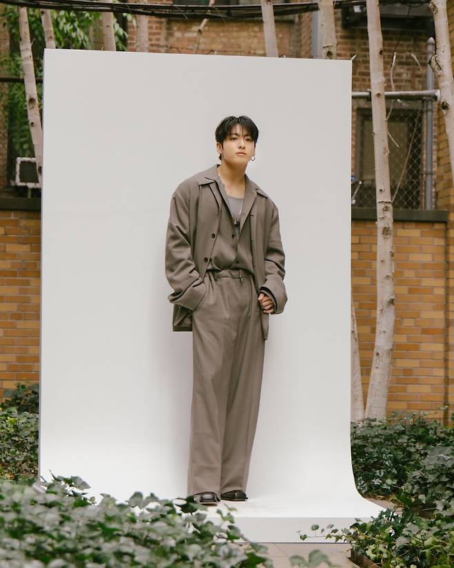 정국 뉴욕패션위크 도착 장면, 11억 5천만원 가치