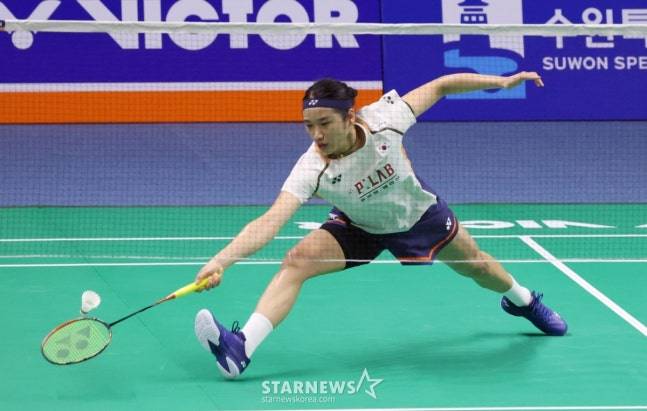 안세영이 특유의 끈질긴 수비로 상대의 공격을 걷어내고 있다. /사진=김진경 대기자