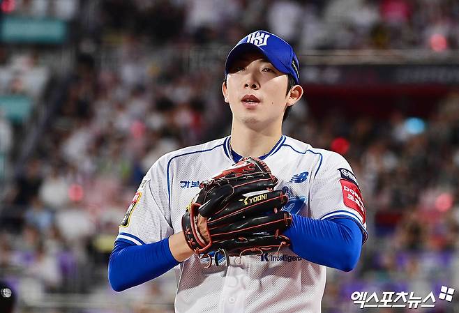 KT 위즈 좌완 오원석이 23일 수원 KT위즈파크에서 열린 2025 신한 SOL Bank KBO리그 키움 히어로즈와의 팀 간 16차전에 선발등판, 시즌 11승을 따냈다. 사진 엑스포츠뉴스