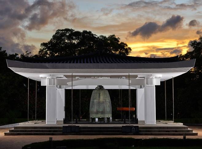 성덕대왕신종과 종각 [국립경주박물관 제공. 재판매 및 DB 금지]