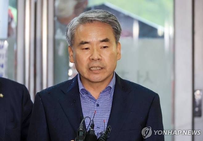 해병특검 출석하는 이종섭 전 장관 [연합뉴스 자료사진]