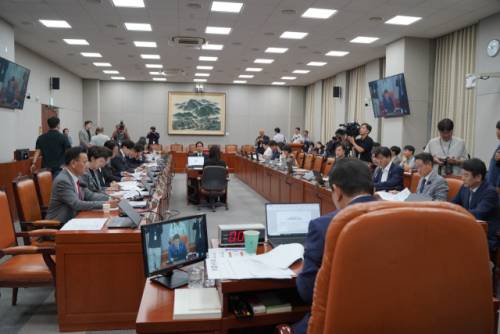 ◇24일 열린 국회 운영위원회 전체회의 모습. 출처: 유상범 의원 페이스북.