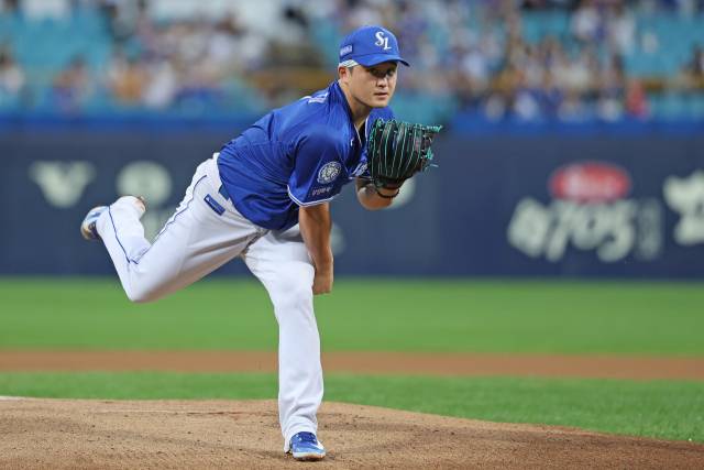 삼성 라이온즈의 최원태가 25일 대구에서 열린 키움 히어로즈전에 선발 등판해 투구하고 있다. 삼성 제공