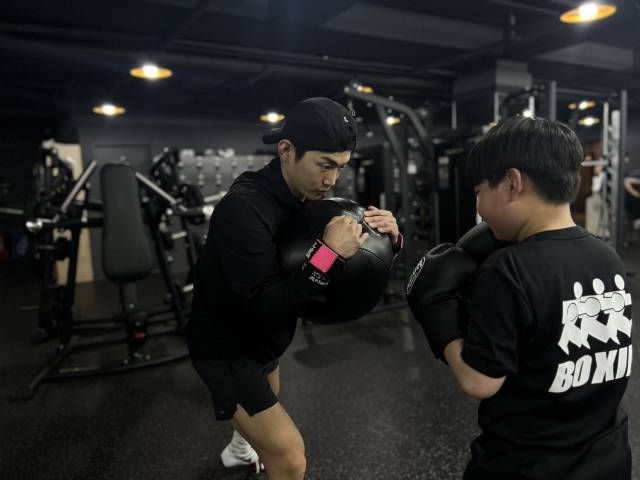 최근 복싱의 트렌드는 여성과 청소년의 참여가 확대되고 있다.