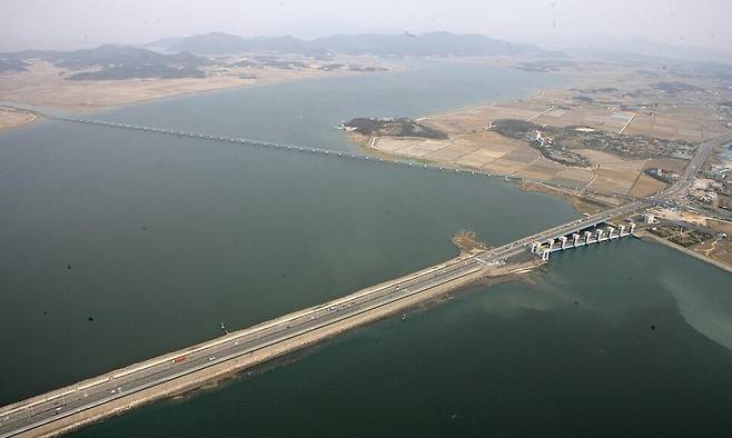 영산강 하굿둑. 한겨레 자료