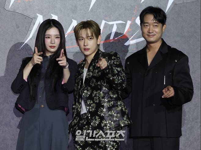 넷플릭스 영화 '사마귀' 제작보고회가 25일 오후 서울 광진구 롯데시네마 건대입구점에서 열렸다. '사마귀'는 모든 룰이 무너진 살인청부업계에 긴 휴가 후 컴백한 A급 킬러 ‘사마귀’와 그의 훈련생 동기이자 라이벌 ‘재이’ 그리고 은퇴한 레전드 킬러 ‘독고’가 1인자 자리를 놓고 벌이는 대결을 그린 액션 영화. 오는 26일 공개. 서병수 기자 qudtn@edaily.co.kr /2025.09.25/