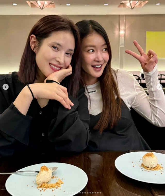 가수 거미(왼쪽)와 배우 이시영. /이시영 소셜미디어