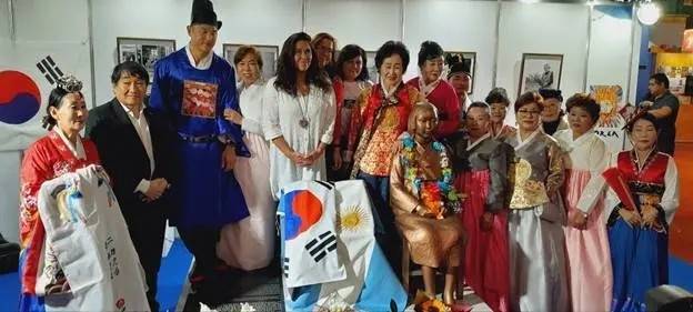 제49회 부에노스아이레스 국제도서박람회 소녀상 제막식 행사 [아르헨티나 한인회 제공. 재판매 및 DB 금지]