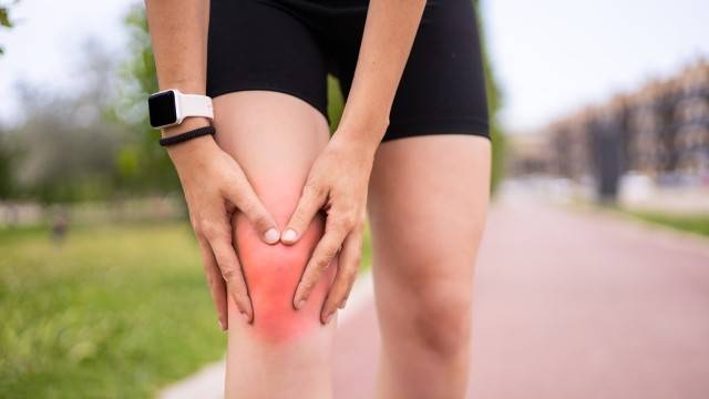 야외 스포츠 활동이 유행하면서 젊은 층의 '반월판 연골 손상' 발병률도 높아졌다|출처: 클립아트코리아