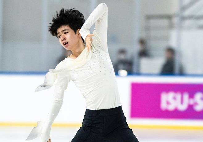 피겨 서민규. 사진은 지난달 30일(한국시간) 튀르키예 앙카라 우미트코이 아이스 스케이팅 콤플렉스에서 열린 대회 남자 싱글 프리스케이팅 경기 모습. 사진 | 국제빙상경기연맹 소셜미디어