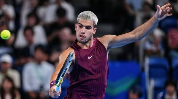 카를로스 알카라스가 25일 도쿄 ATP 500(재팬오픈) 1라운드에서 멋진 발리 플레이를 하고 있다. 사진/ATP 투어