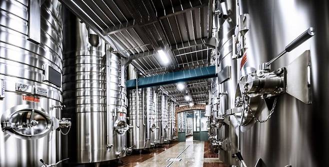 '빌까르-살몽(Champagne Billecart-Salmon)'의 스테인리스 발효 탱크.[사진출처=빌까르 살몽]