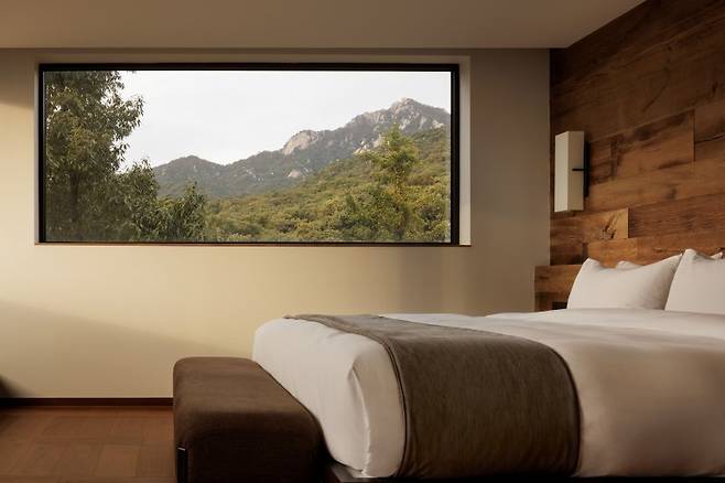 북한산 인수봉이 보이는 안토 리조트 포레스트 하우스 객실