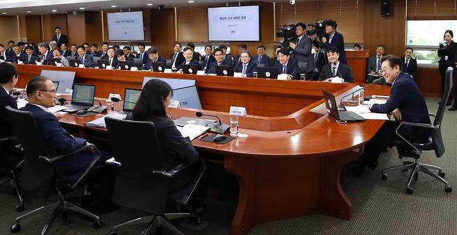 이재명 대통령이 18일 서울 용산 대통령실 청사에서 열린 수석보좌관회의에서 발언하고 있다. 대통령실통신사진기자단. /사진=뉴시스