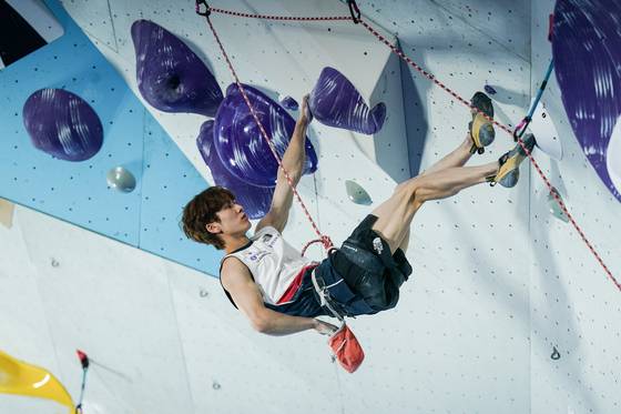 지난 7월 마드리드 월드컵 대회에서 등반하는 이도현. 신화=연합뉴스