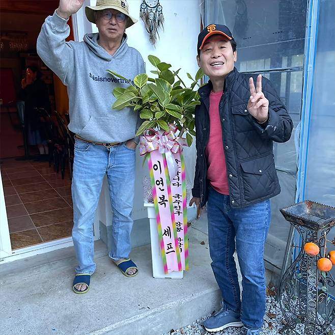 중식 셰프 이연복이 코미디언 고(故) 전유성을 애도하며 고인과의 추억을 떠올렸다./사진=이연복 인스타그램