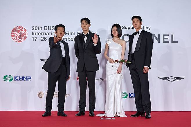 개막식 포토월에선 ‘탁류’ 배우진들의 모습 [부산국제영화제 제공]
