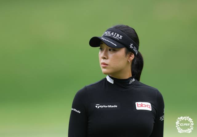 2라운드에서 3언더파 69타를 친 윤이나. 사진 제공=KLPGA