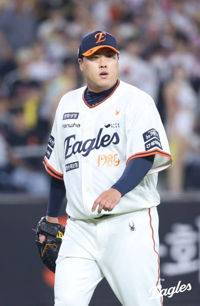 한화 류현진이 26일 대전 LG전에서 마운드를 내려오고 있다. /사진=한화 이글스 제공