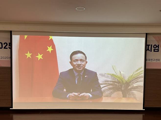 영상축사 하는 다이빙 주한 중국대사 [촬영 장용훈]