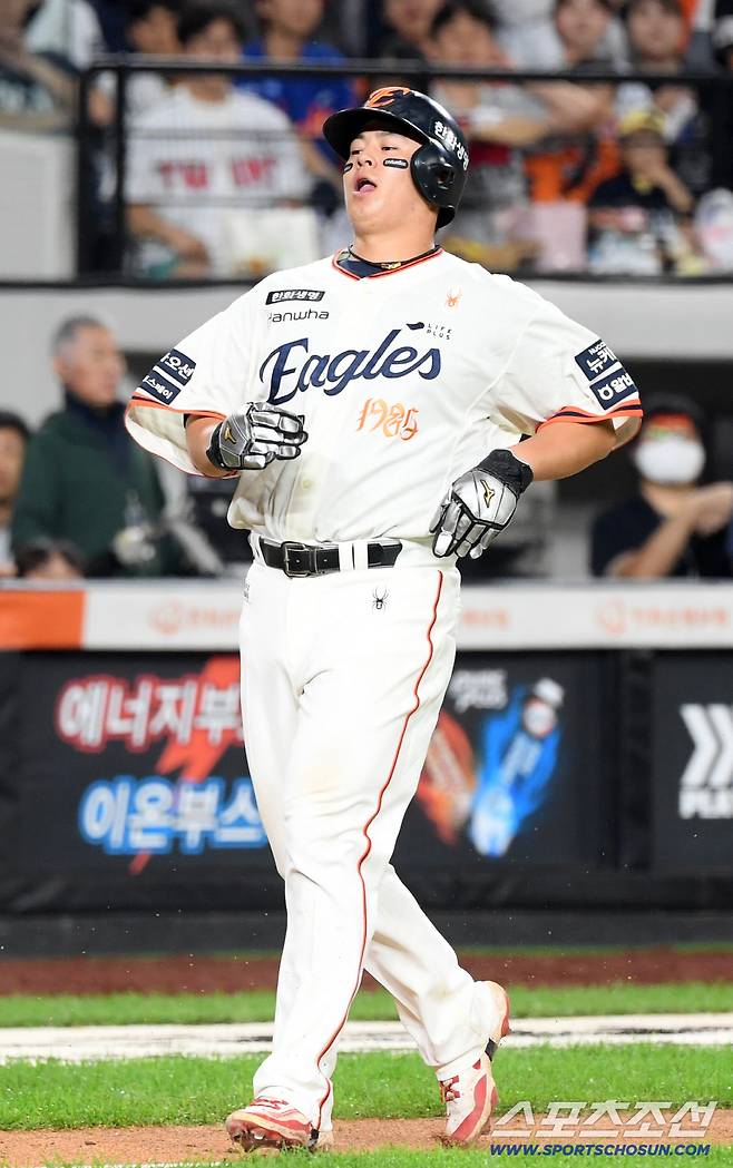 26일 대전 한화생명볼파크에서 열린 한화 이글스와 LG 트윈스의 경기. 7회말 1사 2,3루 한화 하주석 번트 때 런다운에 걸렸던 3루 주자 노시환이 득점에 성공하고 있다. 대전=박재만 기자 pjm@sportschosun.com/2025.09.26/