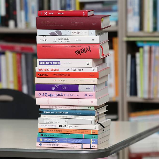 이 시기 젊은 여성들은 무기로 쓰일 ‘언어’를 찾고, 목소리를 내면서 ‘발화’했다. 류우종 기자 wjryu@hani.co.kr