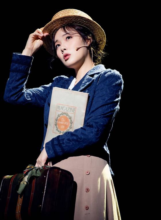 23일 개막한 뮤지컬 ‘레드북’의 민경아. [사진 각 제작사]