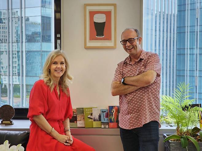 Irish writers Sinead Moriarty (left) and Alan Nolan pose for a photo after interviews with The Korea Herald at the Irish Embassy in Seoul in September. (Hwang Dong-hee/The Korea Herald)